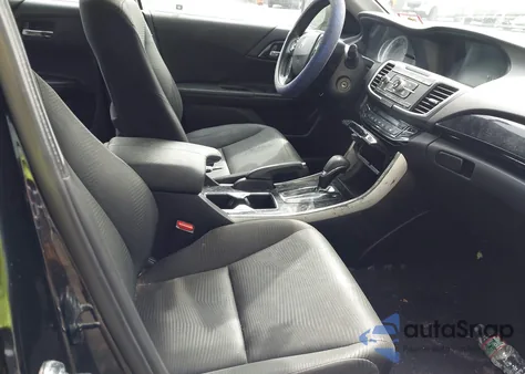 2017 Honda Accord Lx z USA, uszkodzony, nr VIN 1HGCR2F30HA301164